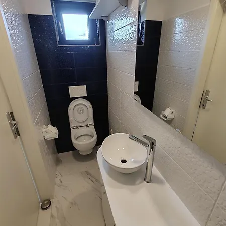 Hathor - Bikers Welcome アパート