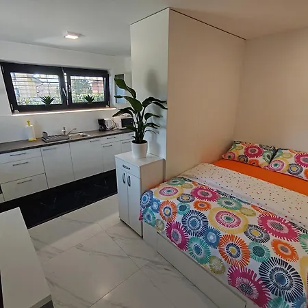 Hathor - Bikers Welcome Κραν